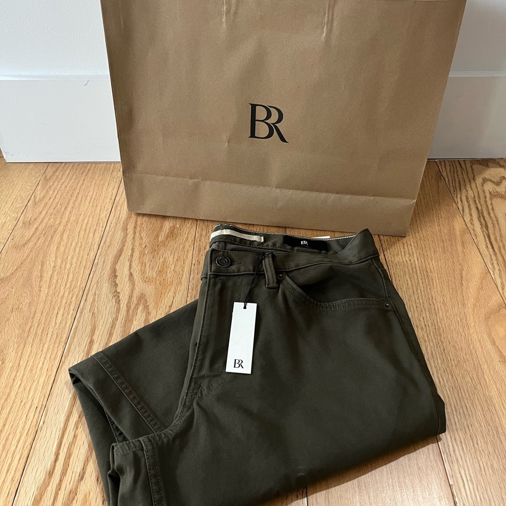 BANANA REPUBLIC - ATHLETIC TRAVELER PANT 2.0 DARK OLIVE